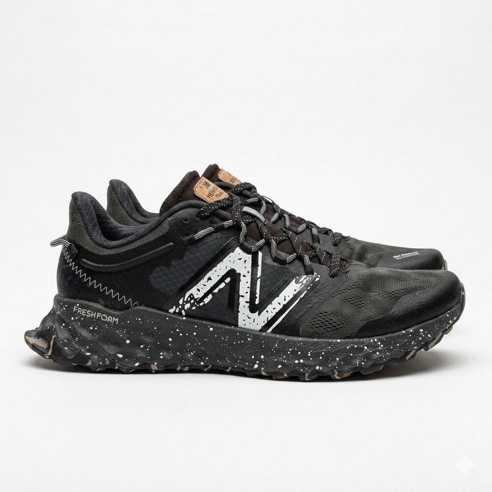 New Balance Garoe Trail Running Shoes Womens 11 Wide Green Black Hiking Gorpcore